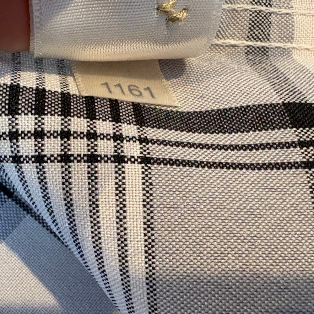 Tilley Men's Travel Shirt Gray Plaid Button-Down Shirt Wrinkle Free Sz. M - Picture 10 of 10